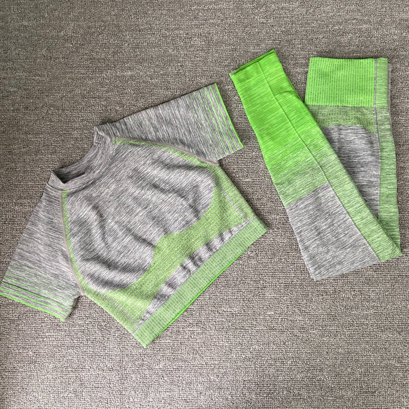 women gym fitness suit green short set