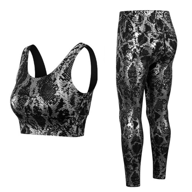 Women Snake Pattern Gym Set Black Set