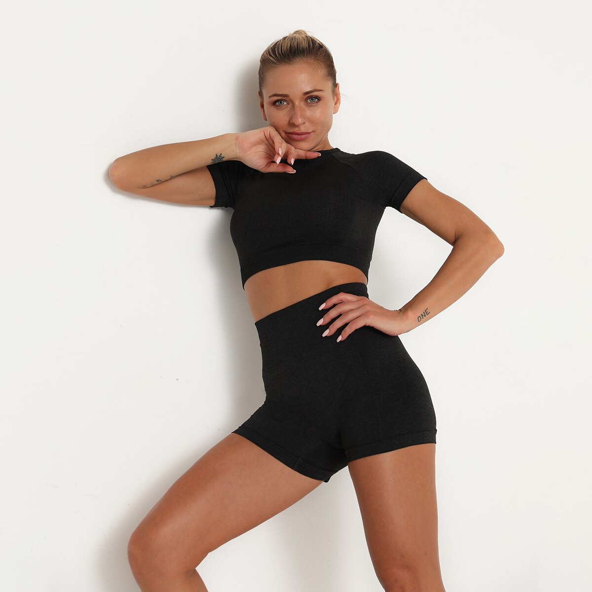 Seamless Knit Sports Women Yoga Short